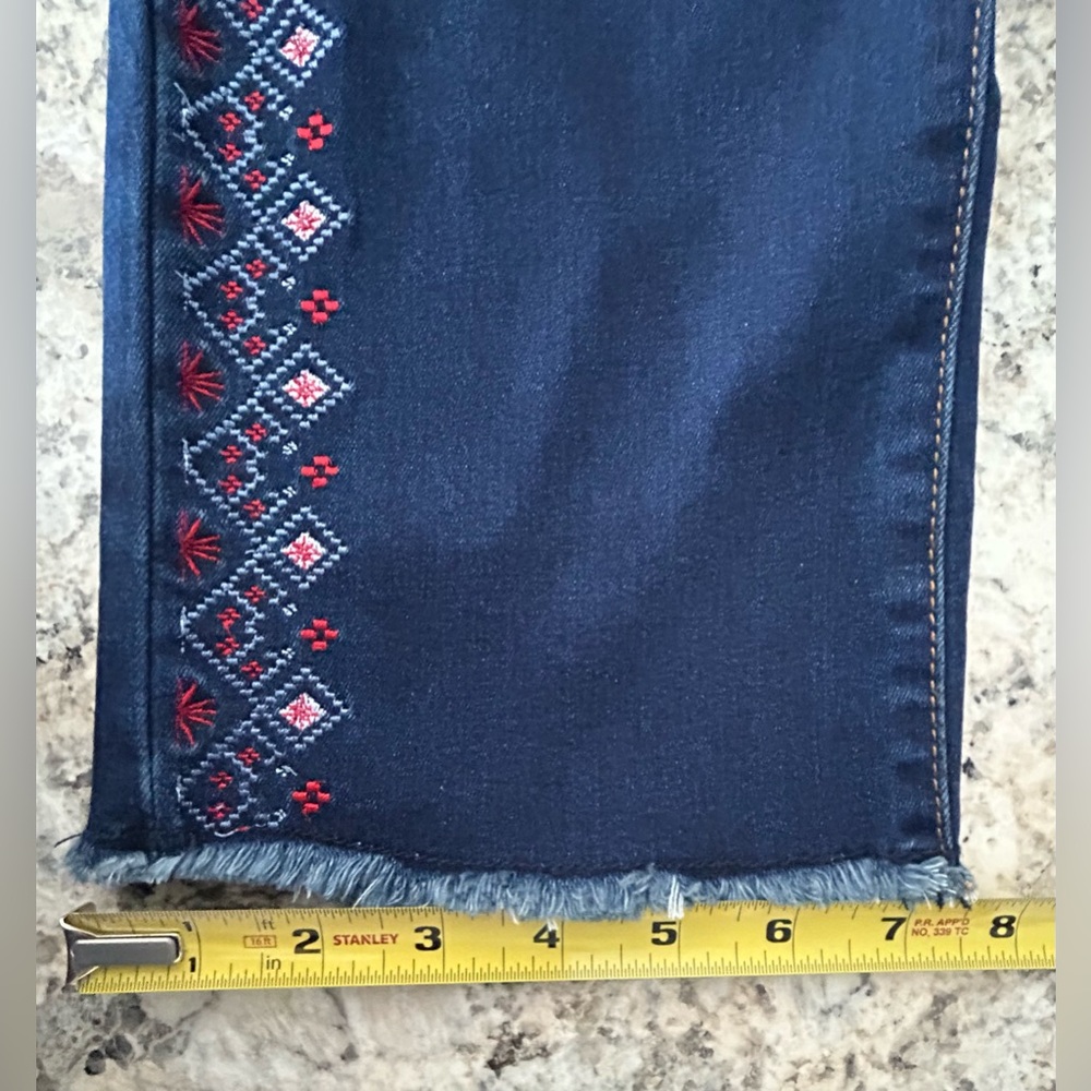 DG2 Diane Gilman New Classic Stretch Blue Denim Embroidered Ankle Jeans Size 10 - Picture 16 of 16